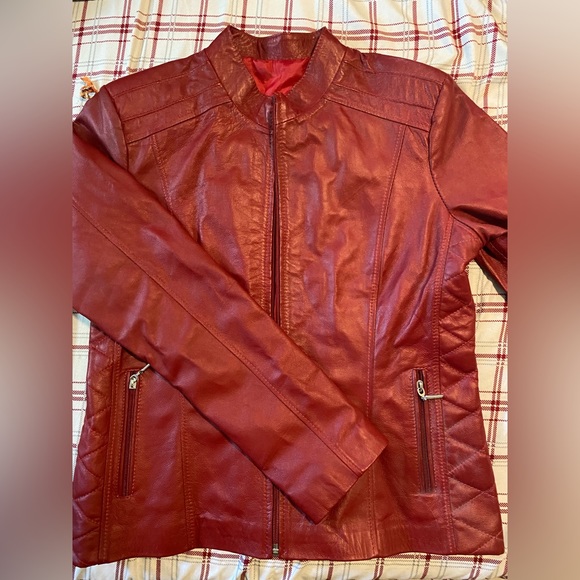 Women’s Genuine Leather Jacket - Picture 1 of 3